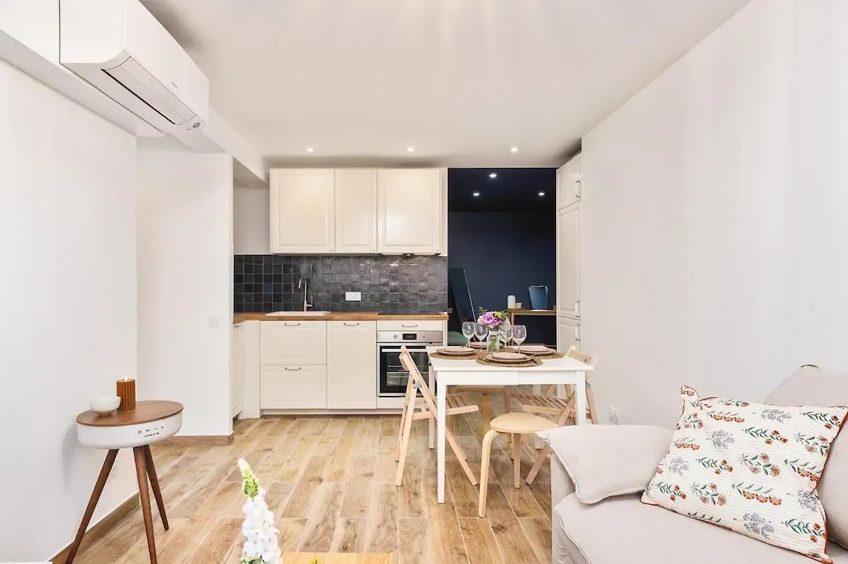 2Mn Monaco - Coquet Appartement Renove - Dm Roquebrune-Cap-Martin Apartment